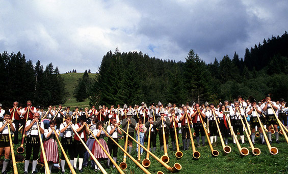 Погледнете ги најчудните фестивали во светот