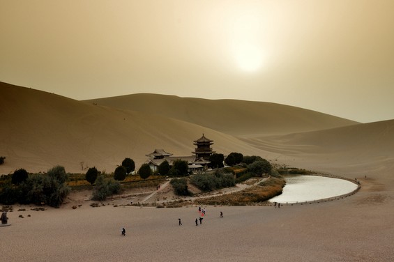 Прекрасна пустинска оаза во Кина