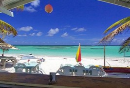 Најубавите барови на карипските плажи