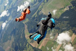 Вингсуит летање – врвно адреналинско искуство