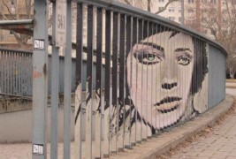 Инспиративна уметност на шипки