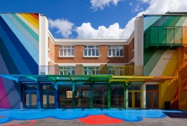 Колоритна градинка во Париз