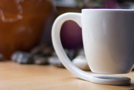 Лебдечка шолја за кафе