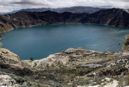 Прекрасни и мистериозни езера кои се формирале во кратери