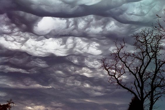 Необични формации на облаци