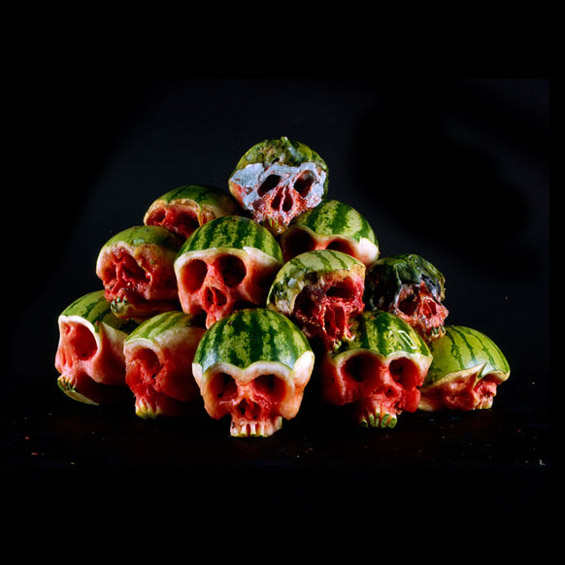 (7) „Страшно“ здрава храна: черепи од овошје и зеленчук „Страшно“ здрава храна: черепи од овошје и зеленчук