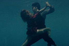 Страстно танго под вода