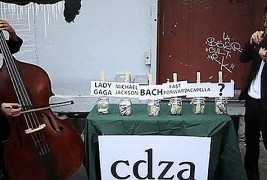 Човечки џубокс на улица