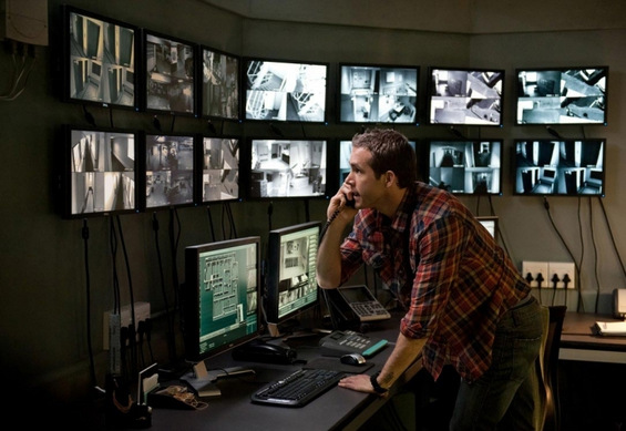 Филм: Засолниште (Safe House)