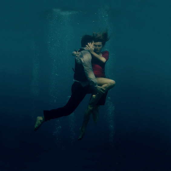 Страсно танго под вода