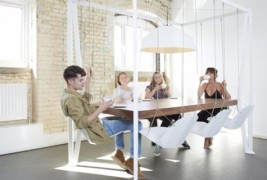 Трпезариска маса со столчиња-лулашки