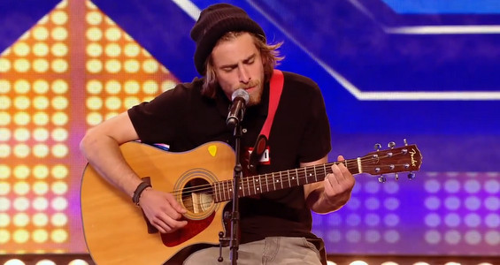 Бездомникот кој ги освои срцата на сите од публиката во шоуто „X Фактор“