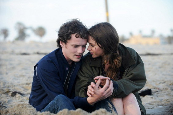 Филм: Лудо вљубени (Like Crazy)