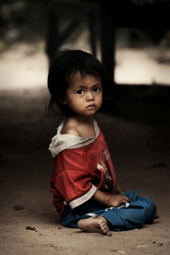 Тага и надеж во очите на луѓето од Камбоџа
