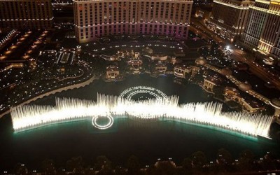 Фонтаната на Дубаи – најголемата танцувачка фонтана во светот