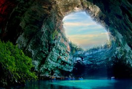 Волшепството сокриено во пештерата Мелисани во Кефалонија