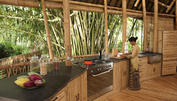 Прекрасни бамбусови куќички на Бали