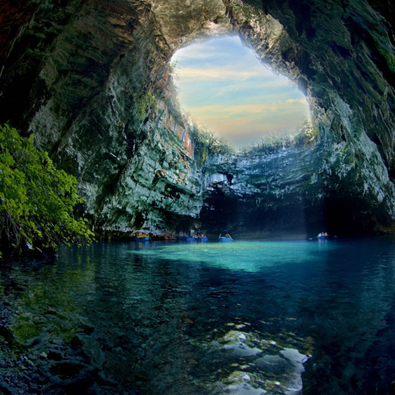 Волшепството сокриено во пештерата Мелисани во Кефалонија