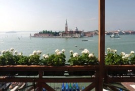 Хотелски тераси со неверојатен поглед