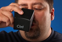 Чаши за кафе „Ctrl-Alt-Del“