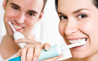 Три намирници кои можат да ви ја заменат четката за заби