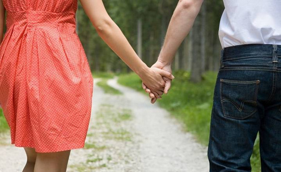 И љубовта поминува низ деветмесечно раѓање