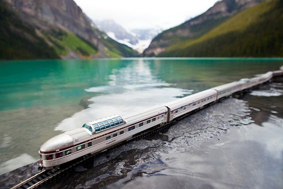 Воз „дух“ патува низ Канада