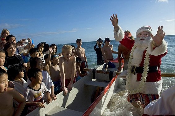 Дедо Мраз патува околу светот