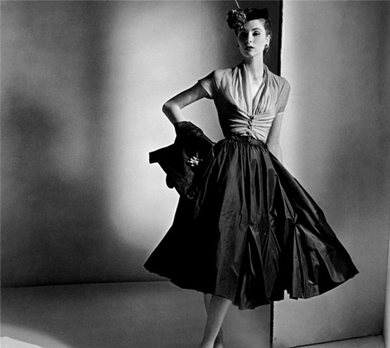 Малиот црн фустан низ историјата на модата