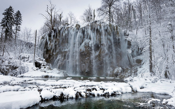 Зимската идила на Плитвичките Езера во Хрватска