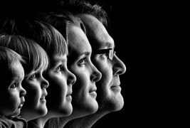 12 креативни начини да се фотографирате со вашето семејство