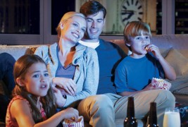 Филмска листа за продолжен празничен викенд