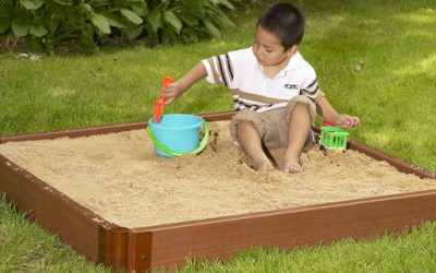 Најкреативното песочно игралиште за деца направено од еден татко