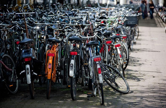 Амстердам – градот на велосипедите