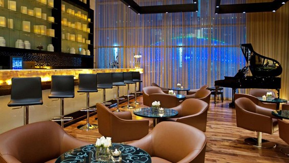 (12) Секси хотел кој ќе ве вивне во облаците Секси хотел кој ќе ве вивне во облаците