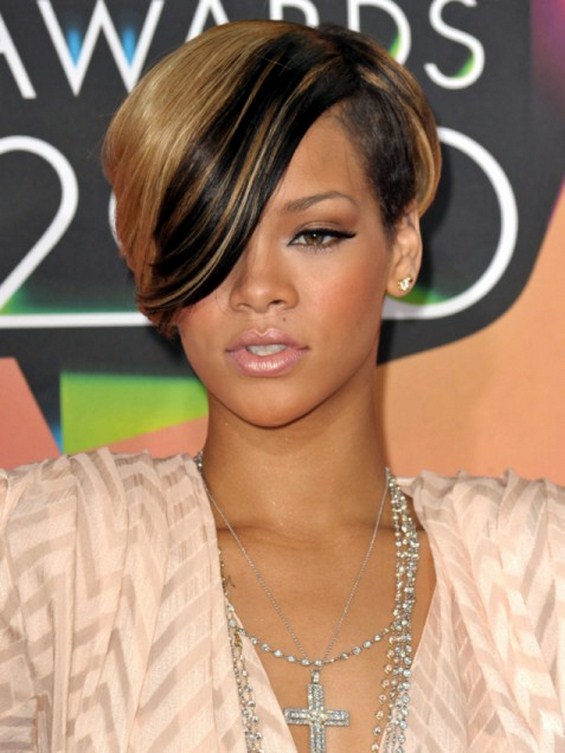 Сите фризури добро ѝ стојат на Ријана