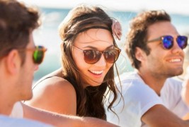 Како да најдете баланс помеѓу вашите пријатели и партнерот