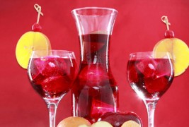 Природен овошен енергетски пијалак