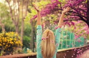 Љубовно писмо формирано од воодушевувачки фотографии