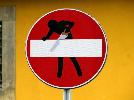 Забавни сообраќајни знаци