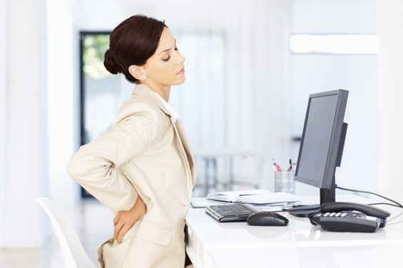 Канцелариско размрдување: обликувајте го телото од вашиот работен стол