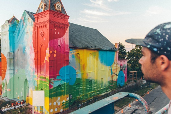 Графити црква - вистинска шарена преобразба