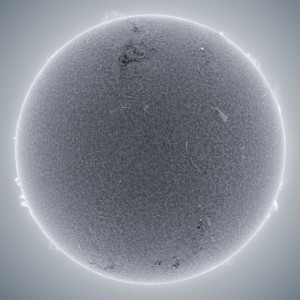 Илјадници споени фотографии детално ја покажуваат безмилосната површина на сонцето