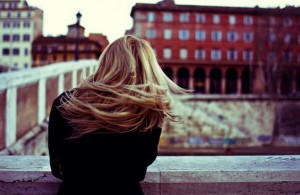 Љубовно писмо формирано од воодушевувачки фотографии