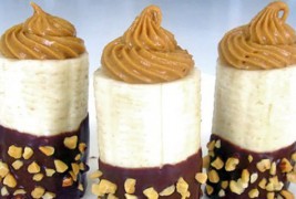 Чоколадни банани полнети со путер од кикирики