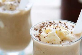 Кафе-милкшејк со чоколадо и алкохол