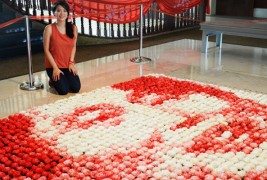 Неверојатен портрет направен од 2.000 каранфили