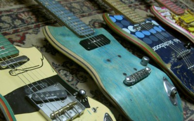 Стари скироли претворени во електрични гитари