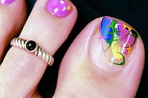 Пролетно разубавување на ноктите на вашите стапала