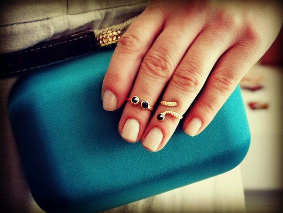 Моден тренд: миди прстени како дискретен детаљ